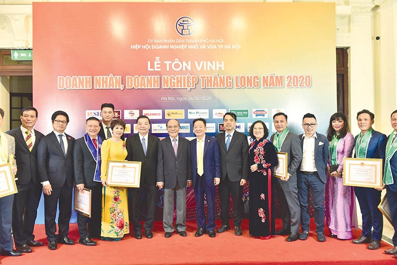 Lễ tôn vinh Doanh nhân, Doanh nghiệp Thăng Long năm 2020.