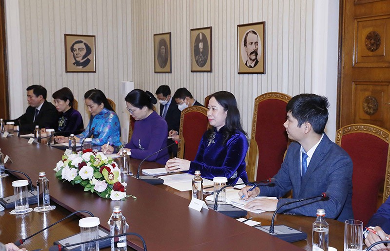 Phó Chủ tịch nước Võ Thị Ánh Xuân hội đàm với Phó Tổng thống Cộng hoà Bulgaria Iliana Iotova.