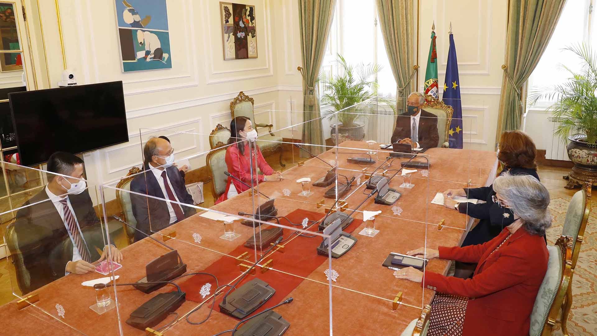 Phó Chủ tịch nước Võ Thị Ánh Xuân hội kiến Tổng thống Bồ Đào Nha