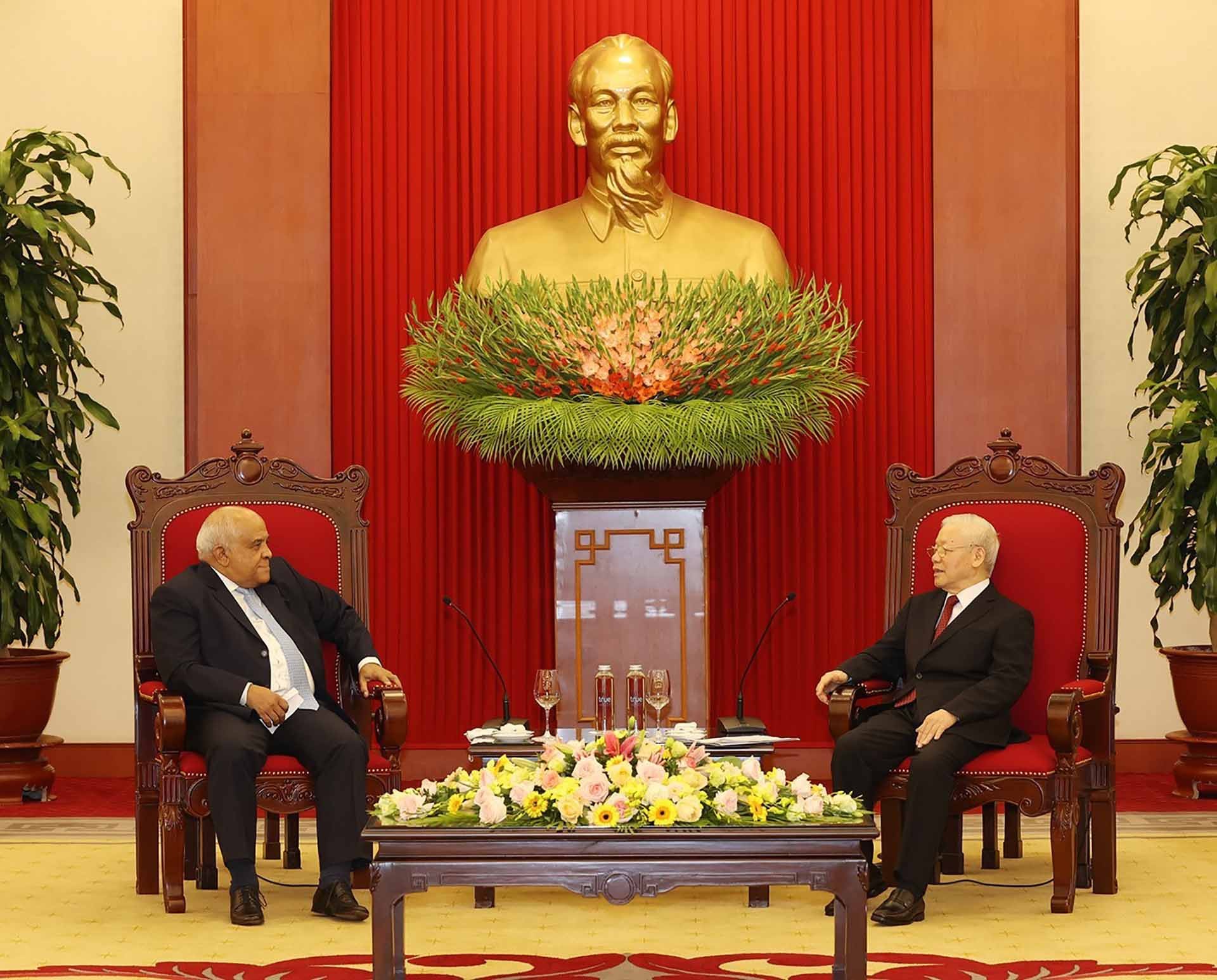 Đại sứ Cuba: Tổng Bí thư Nguyễn Phú Trọng là người bạn gần gũi của Lãnh đạo và nhân dân Cuba Đại sứ Cuba: Tổng Bí thư Nguyễn Phú Trọng là người bạn gần gũi của Lãnh đạo và nhân dân Cuba