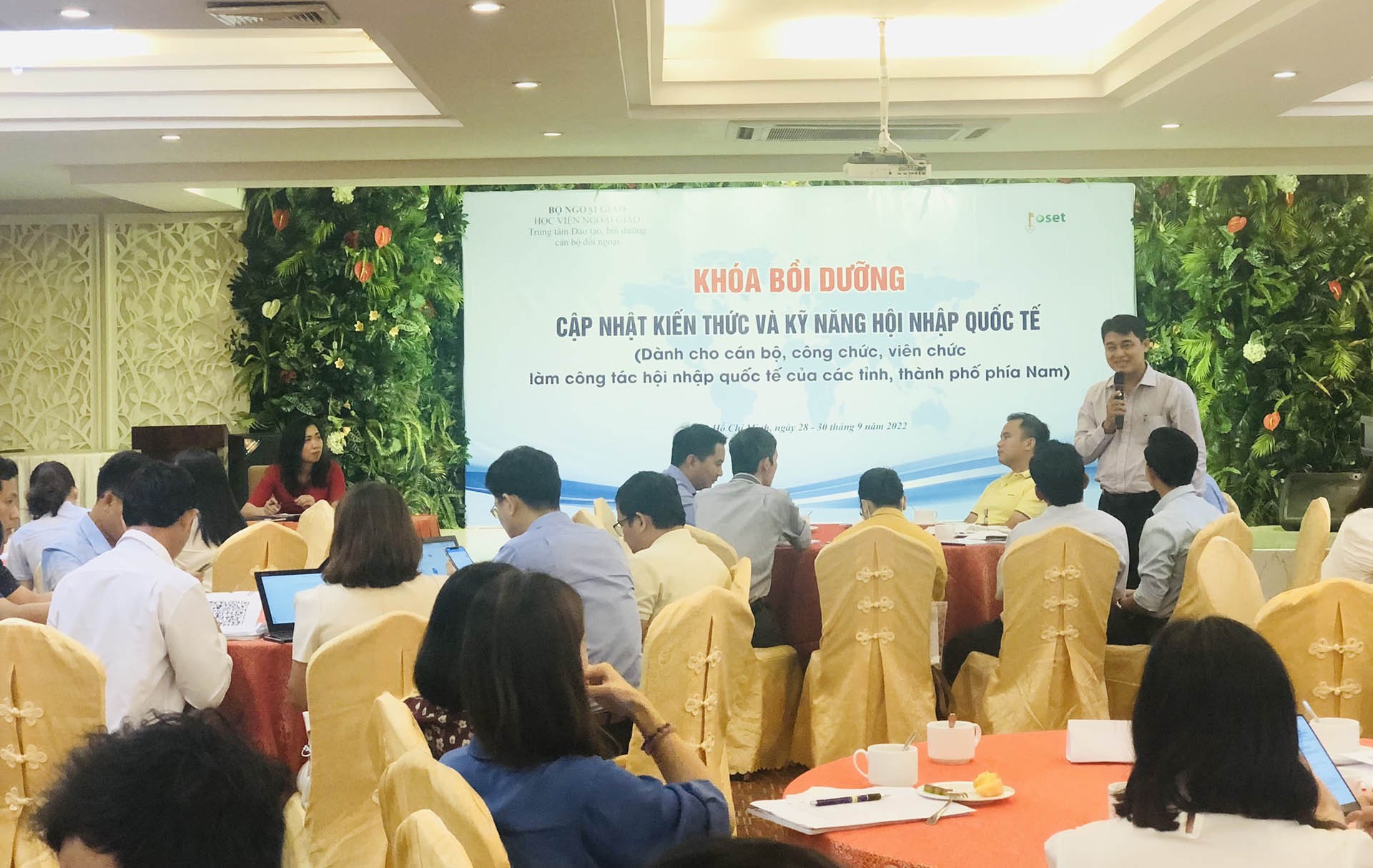 Bồi dưỡng kiến thức và kỹ năng hội nhập quốc tế cho công chức, viên chức TP. Hồ Chí Minh và các tỉnh, thành phố phía Nam Bồi dưỡng kiến thức và kỹ năng hội nhập quốc tế cho công chức, viên chức TP. Hồ Chí Minh và các tỉnh, thành phố phía Nam