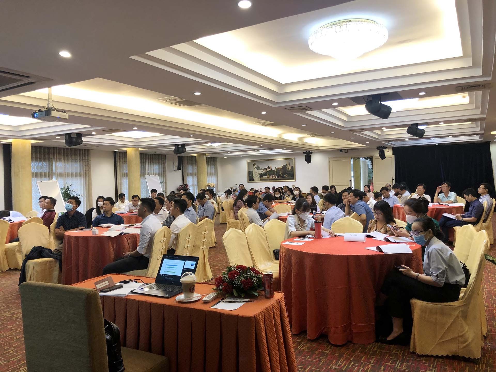 Bồi dưỡng kiến thức và kỹ năng hội nhập quốc tế cho công chức, viên chức TP. Hồ Chí Minh và các tỉnh, thành phố phía Nam Bồi dưỡng kiến thức và kỹ năng hội nhập quốc tế cho công chức, viên chức TP. Hồ Chí Minh và các tỉnh, thành phố phía Nam