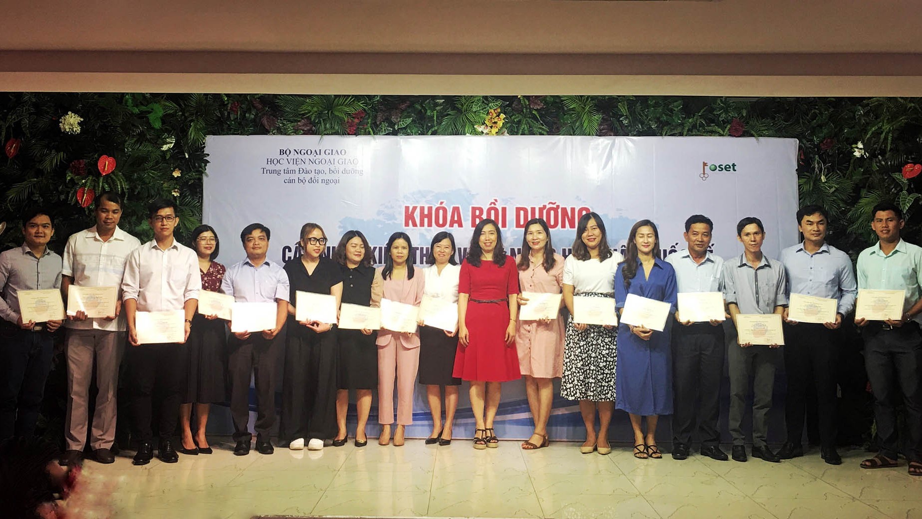 Bồi dưỡng kiến thức và kỹ năng hội nhập quốc tế cho công chức, viên chức TP. Hồ Chí Minh và các tỉnh, thành phố phía Nam Bồi dưỡng kiến thức và kỹ năng hội nhập quốc tế cho công chức, viên chức TP. Hồ Chí Minh và các tỉnh, thành phố phía Nam