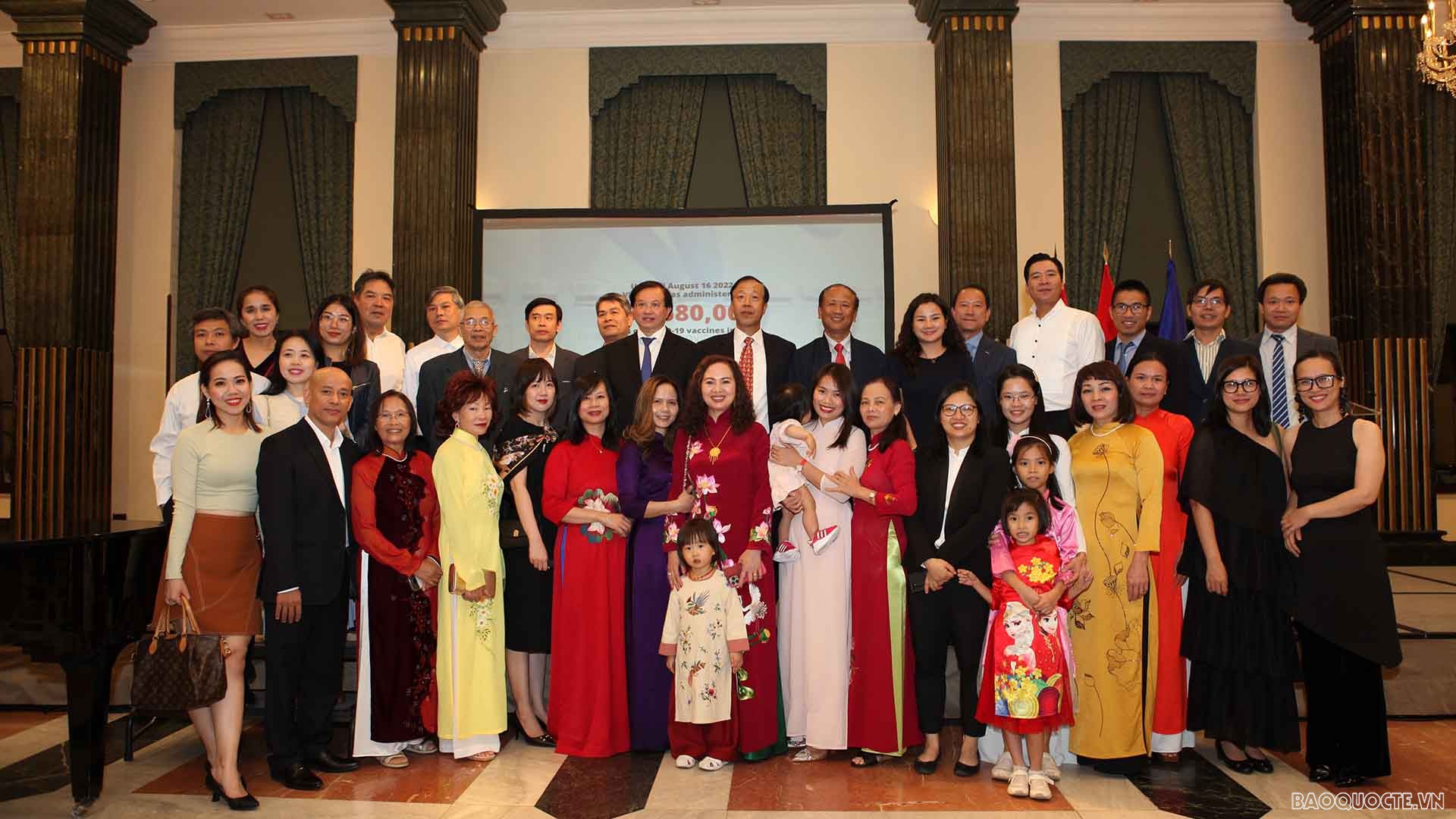 Kỷ niệm 77 năm Quốc khánh và 45 năm ngày thiết lập quan hệ ngoại giao Việt Nam Tây Ban Nha