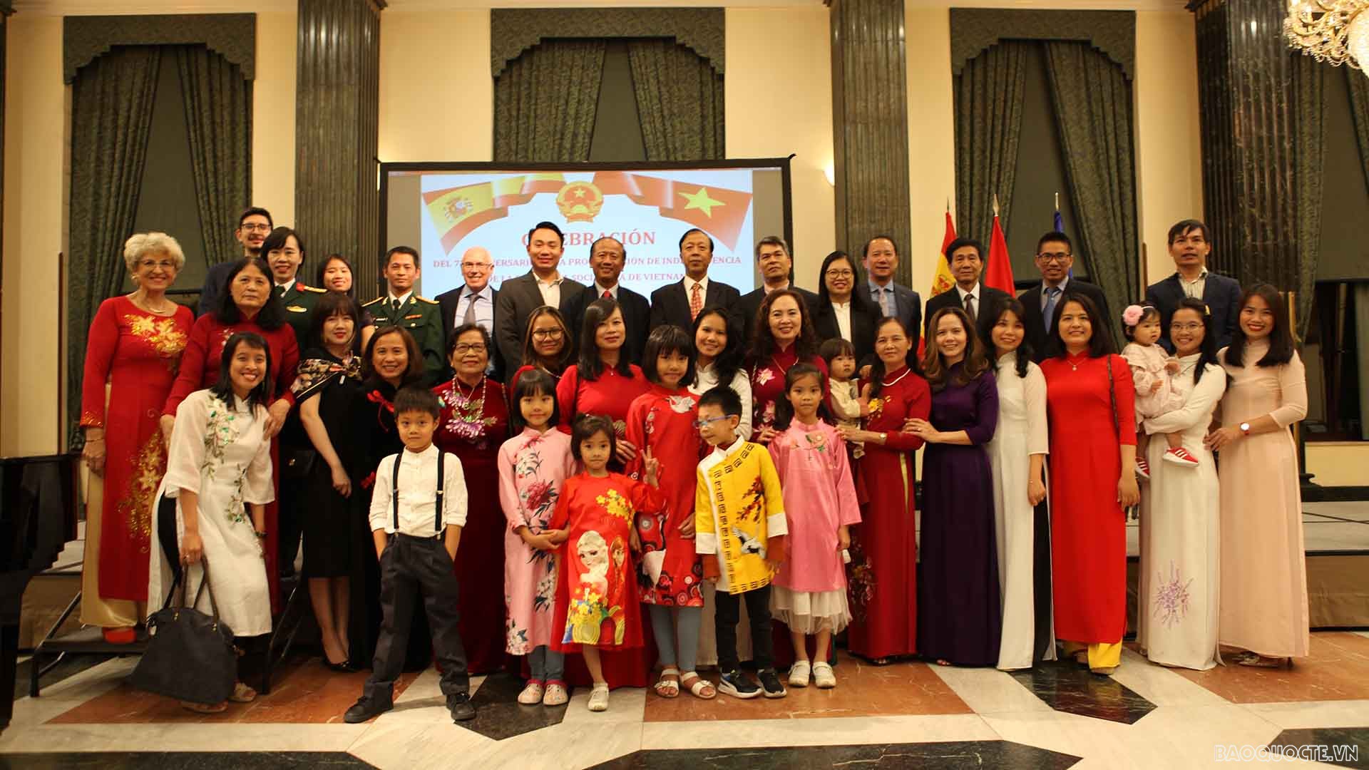 Kỷ niệm 77 năm Quốc khánh và 45 năm ngày thiết lập quan hệ ngoại giao Việt Nam Tây Ban Nha
