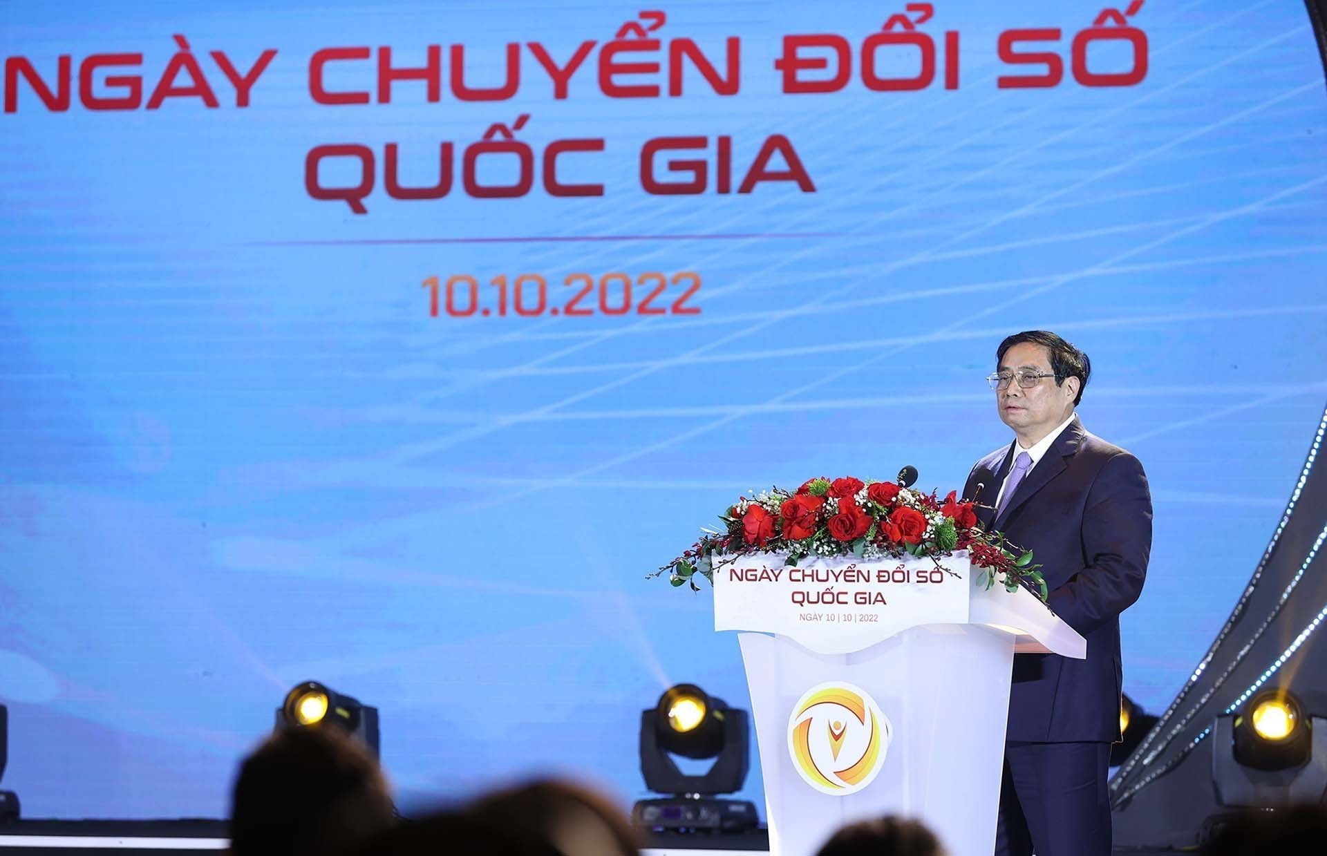 Chuyển đổi số để người dân, doanh nghiệp hưởng lợi từ dịch vụ công nhanh, hiệu quả hơn Chuyển đổi số để người dân, doanh nghiệp hưởng lợi từ dịch vụ công nhanh, hiệu quả hơn