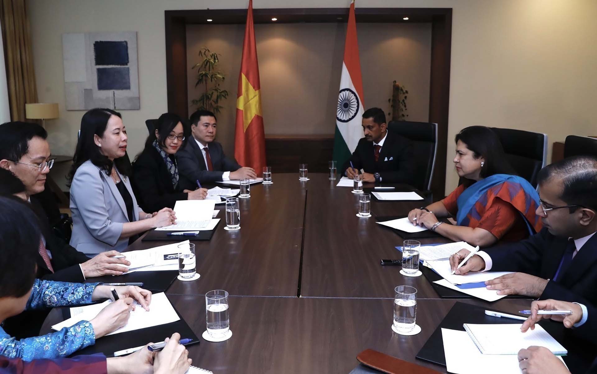 Phó Chủ tịch nước Võ Thị Ánh Xuân tiếp Quốc vụ khanh Bộ Ngoại giao và Văn hoá Ấn Độ Mecnakshi Lekhi. (Nguồn: TTXVN) Phó Chủ tịch nước Võ Thị Ánh Xuân tiếp Quốc vụ khanh Bộ Ngoại giao và Văn hoá Ấn Độ Mecnakshi Lekhi. (Nguồn: TTXVN)