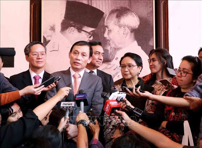 dau moc trong lich su lau dai giua hai dan toc