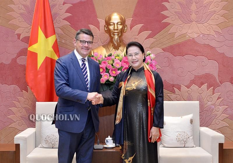 viet nam danh gia cao quan he hop tac voi cac bang cua duc