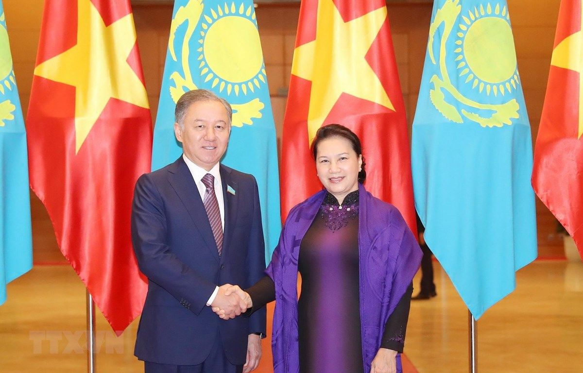 chu tich quoc hoi nguyen thi kim ngan hoi dam voi chu tich ha vien kazakhstan