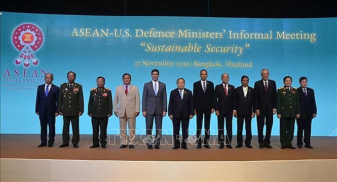 Thúc đẩy hợp tác quốc phòng giữa ASEAN và các đối tác thuc day hop tac quoc phong giua asean va cac doi tac