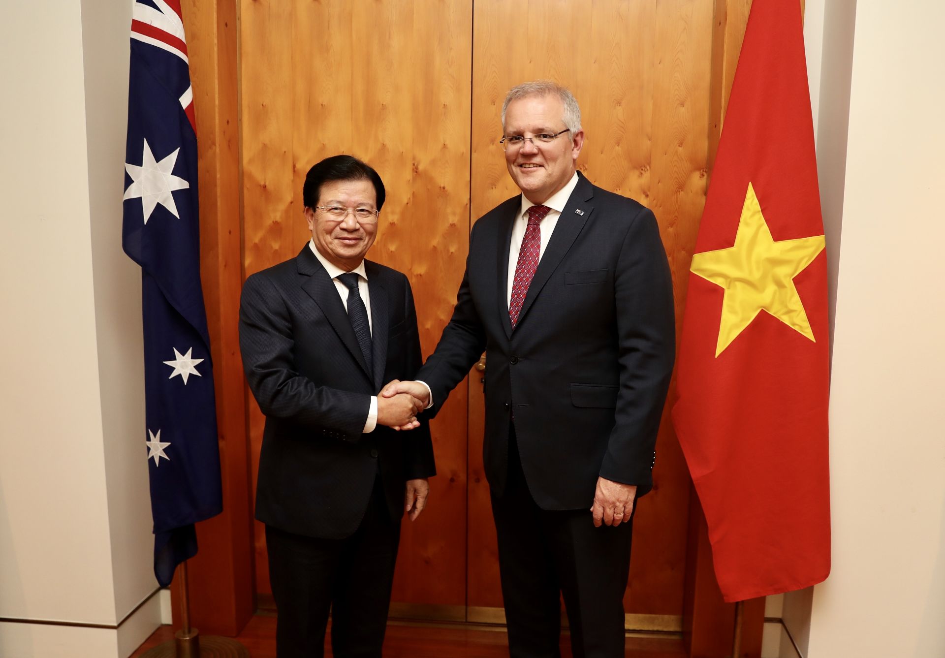 Phó Thủ tướng Trịnh Đình Dũng thăm làm việc tại Australia
