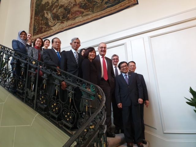 thuy sy thuc day va da dang hoa quan he kinh te voi cac nuoc asean