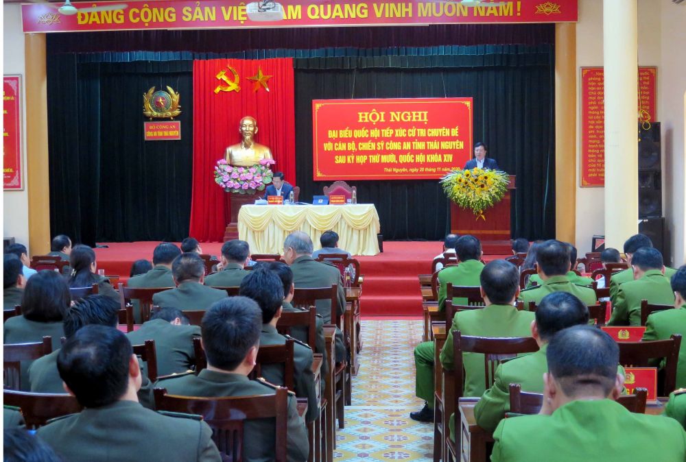 Quang cảnh buổi tiếp xúc cử tri. Ảnh: Trần Trang- TTXVN