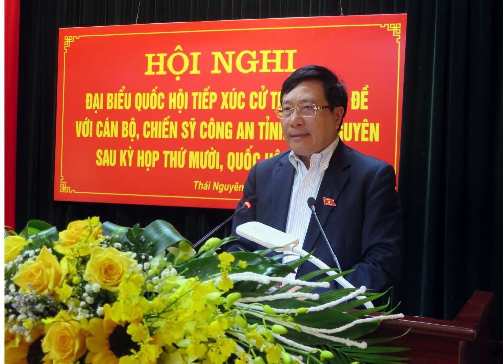 Phó Thủ tướng Phạm Bình Minh tiếp xúc cử tri chuyên đề với cán bộ, chiến sĩ Công an tỉnh Thái Nguyên