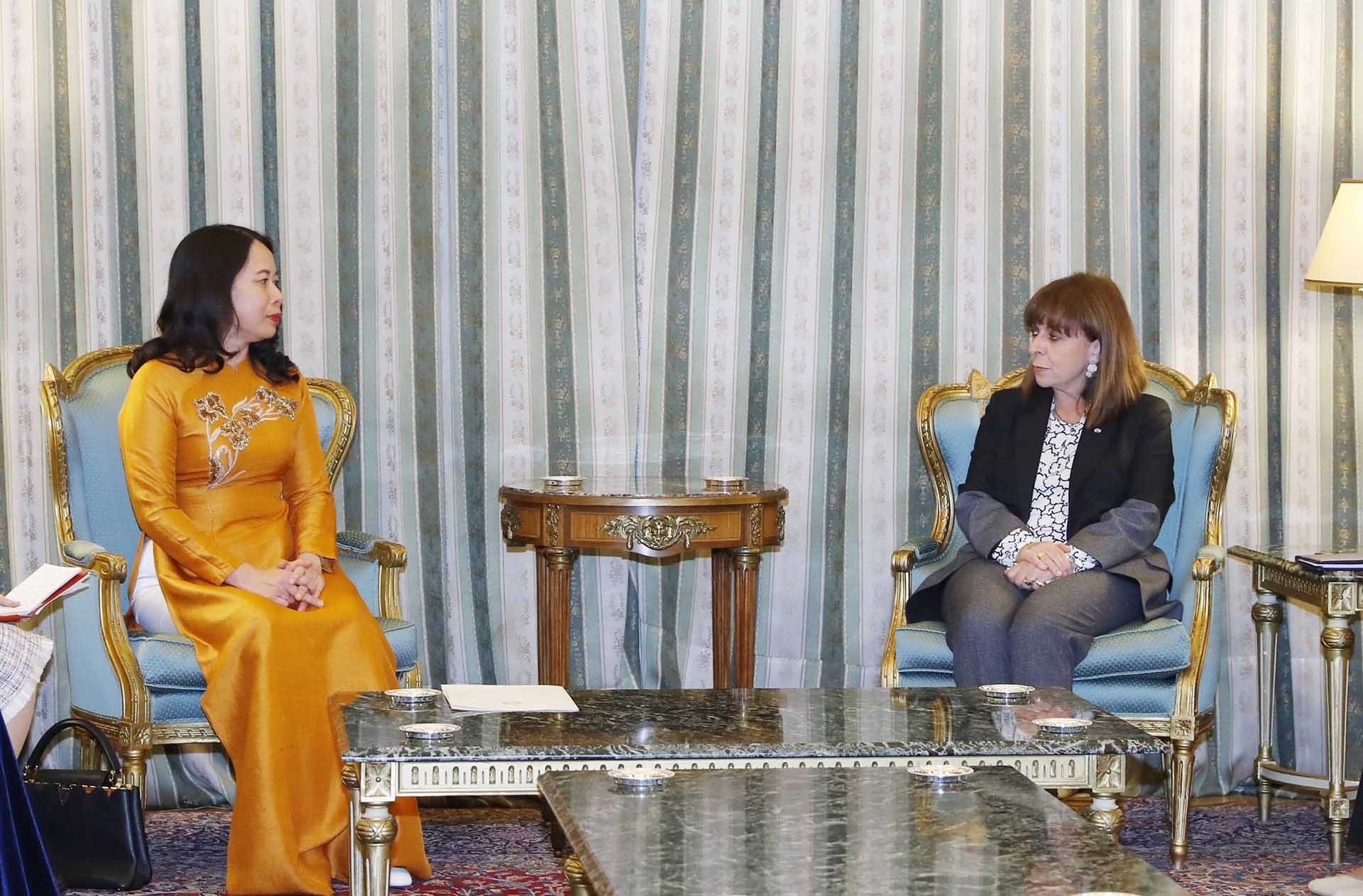 Phó Chủ tịch nước Võ Thị Ánh Xuân đã hội kiến Tổng thống Katerina Sakellaropoulou. (Nguồn: TTXVN)