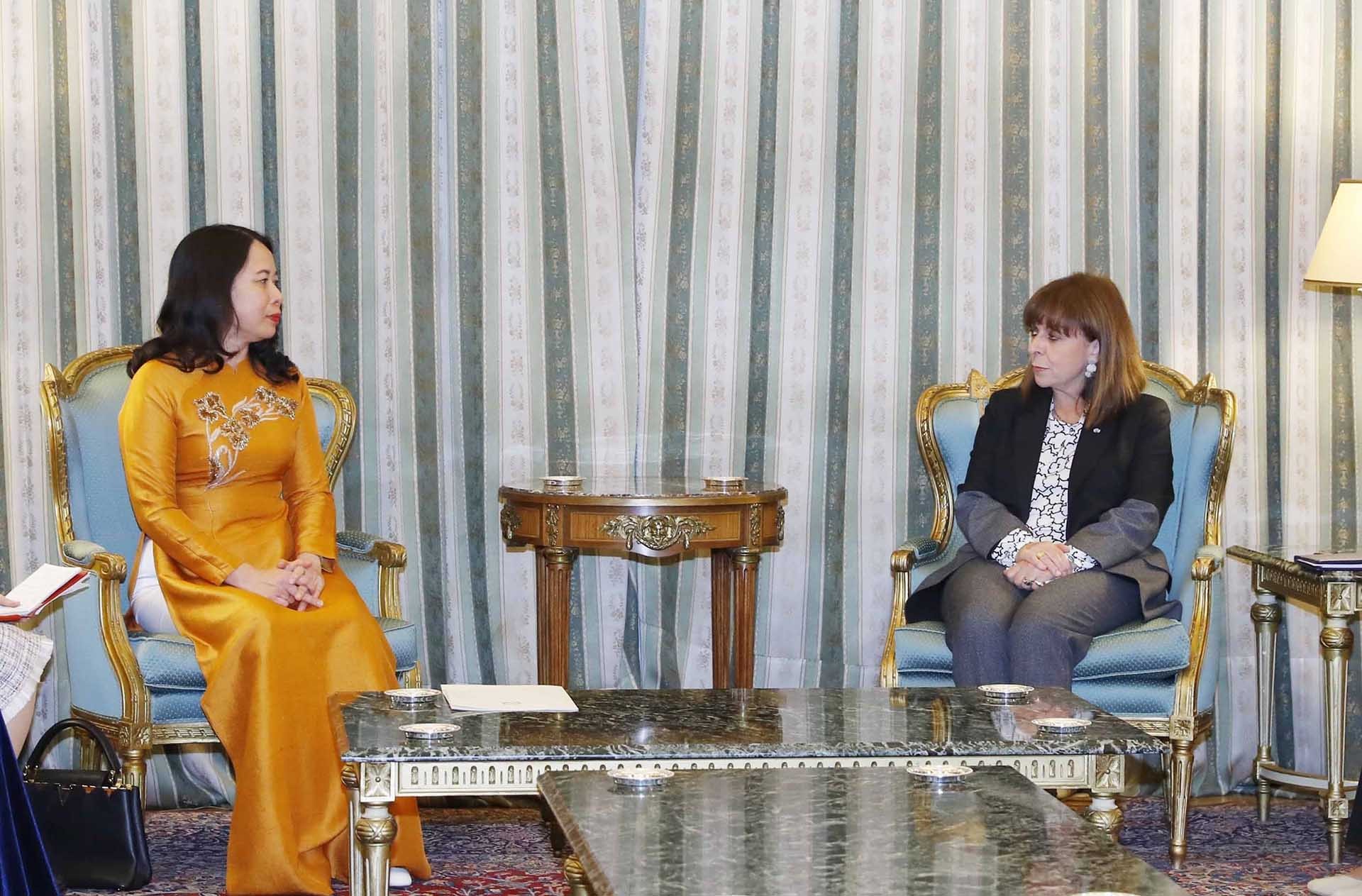 Phó Chủ tịch nước Võ Thị Ánh Xuân đã hội kiến Tổng thống Katerina Sakellaropoulou. (Nguồn: TTXVN)