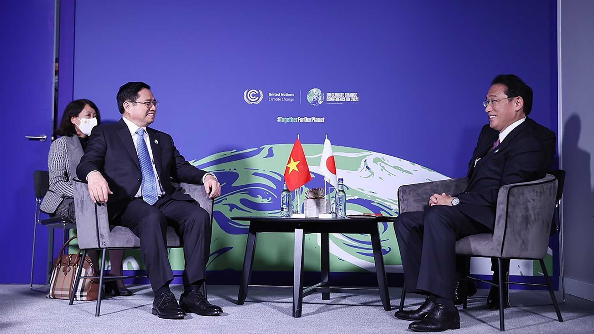 Thủ tướng Phạm Minh Chính gặp Thủ tướng Nhật Bản Kishida Fumio. (Nguồn: TTXVN)
