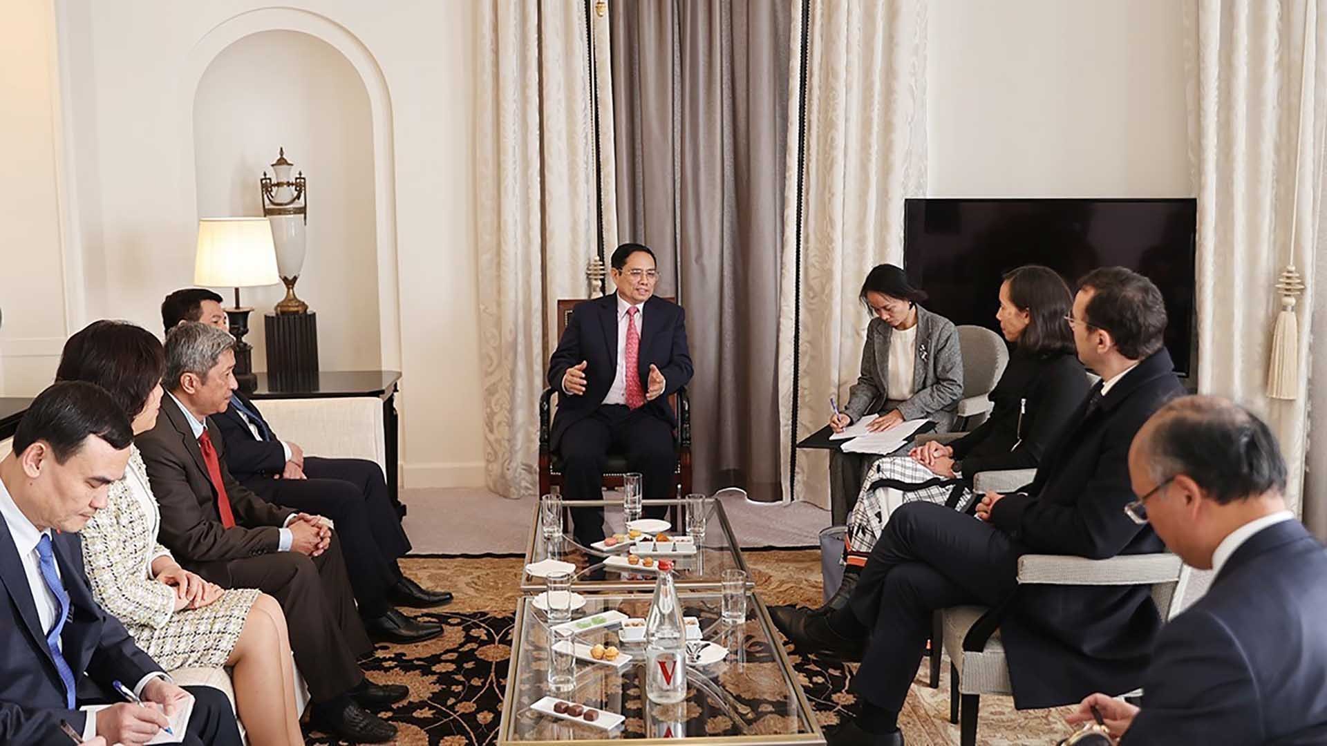 Thủ tướng Phạm Minh Chính tiếp bà Aurélia Nguyen, Giám đốc điều hành Chương trình Tiếp cận vaccine toàn cầu COVAX. ((Nguồn: TTXVN)