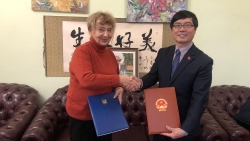 Đại sứ quán Việt Nam tại Ukraine ký thỏa thuận xây dựng Dự án 'Vườn thiên nhiên và văn hoá Việt Nam'