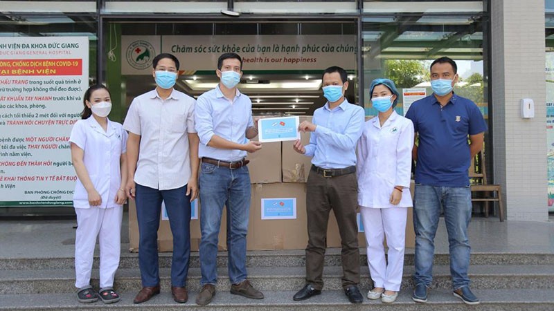 Đại sứ quán Israel tại Việt Nam đã trao tặng 10.000 chiếc khẩu trang y tế tế FFP2.