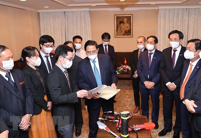Thủ tướng Phạm Minh Chính gặp gỡ đại diện trí thức người Việt Nam tại Nhật Bản