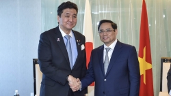 Thủ tướng tiếp Bộ trưởng Quốc phòng Nhật Bản Kishi Nobuo và Thống đốc tỉnh Kanagawa