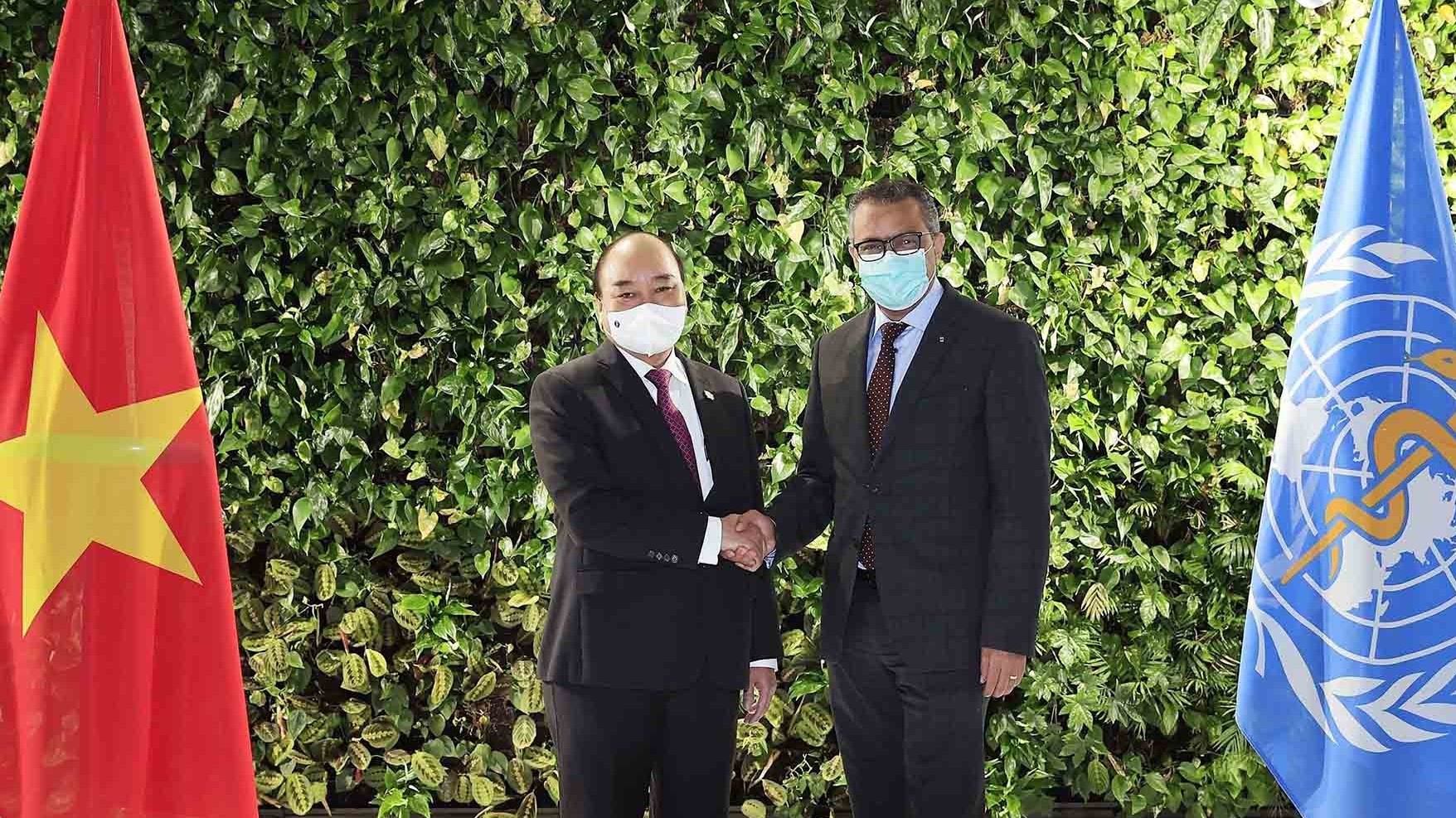 chu tich nuoc nguyen xuan phuc tham va lam viec voi to chuc y te the gioi