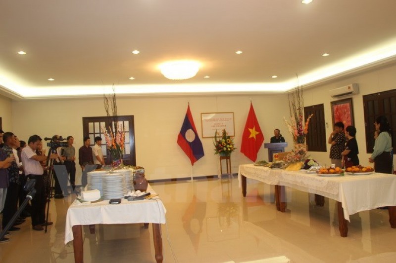 Giao lưu giữa hai Đại sứ quán Việt Nam và Lào tại Malaysia giao luu giua hai dai su quan viet nam va lao tai malaysia