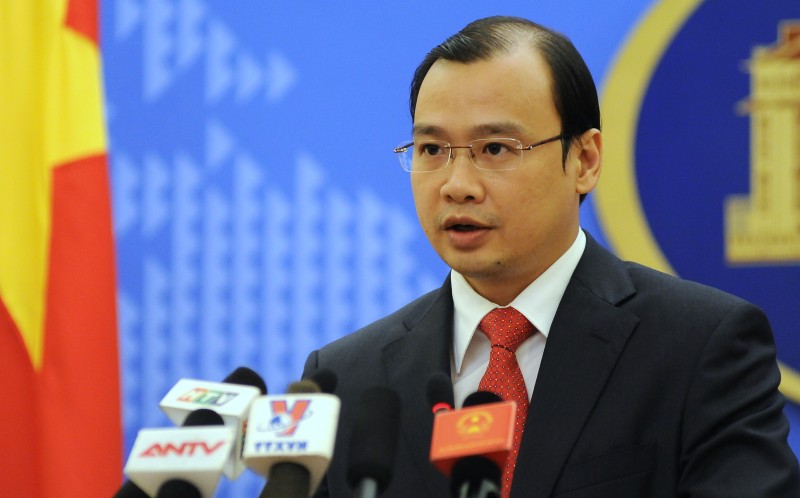 viet nam phan doi viec may bay trung quoc ha canh o truong sa