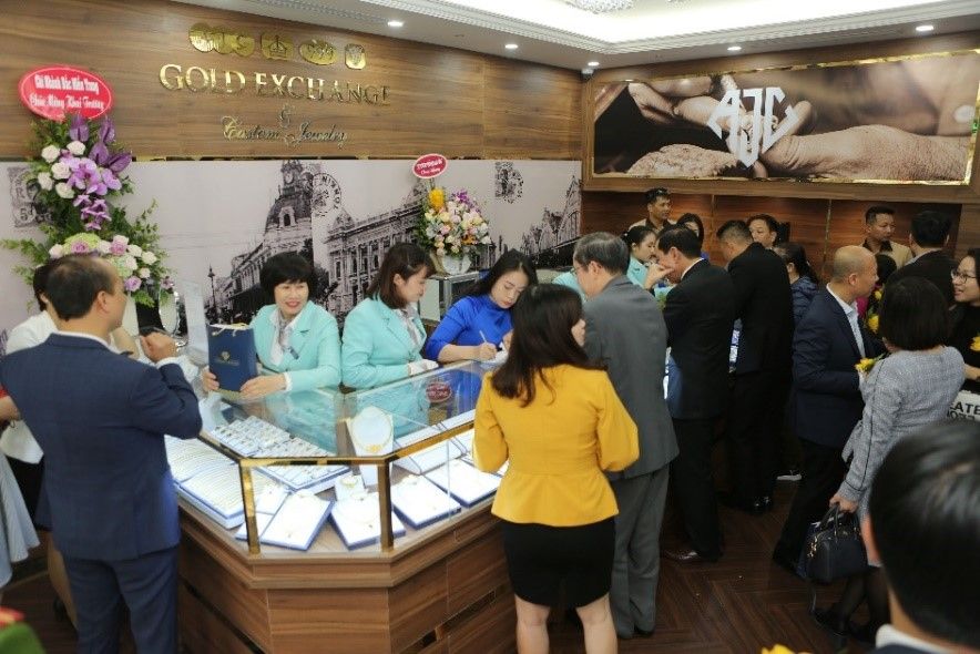 khai truong trung tam vang bac da quy thoi trang ajc