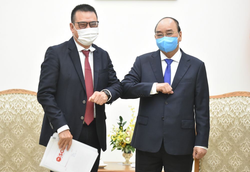 Thủ tướng Nguyễn Xuân Phúc tiếp ông Roongrote Rangsiyopash, Chủ tịch kiêm Giám đốc Điều hành Tập đoàn SCG. Ảnh: VGP/Quang Hiếu Thủ tướng Nguyễn Xuân Phúc tiếp ông Roongrote Rangsiyopash, Chủ tịch kiêm Giám đốc Điều hành Tập đoàn SCG. Ảnh: VGP/Quang Hiếu