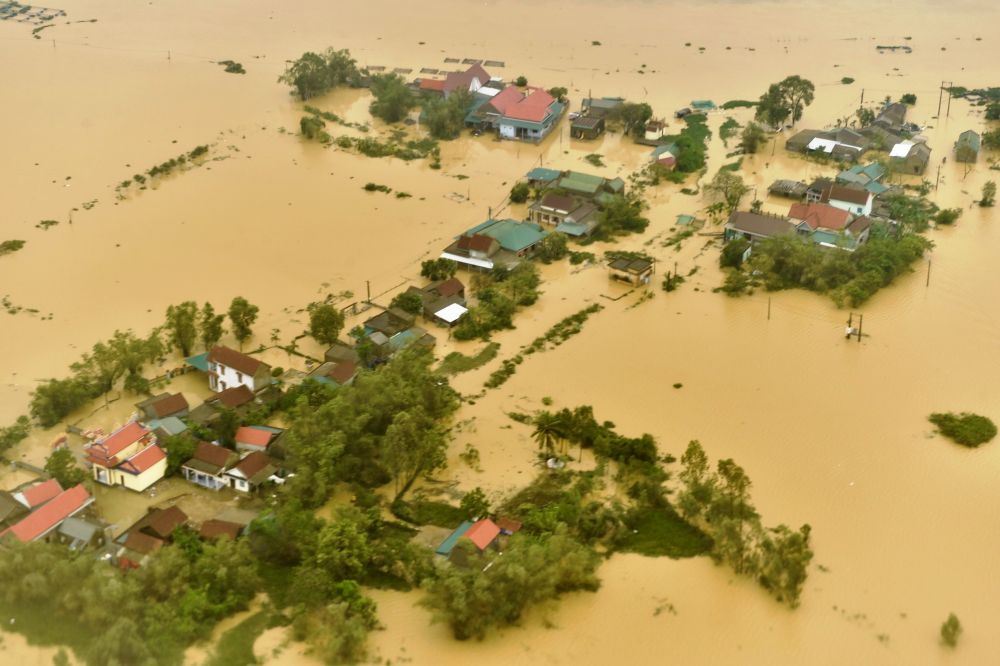 Tình trạng lũ lụt nghiêm trọng đã để lại thiệt hại nặng nề về người và của cho các quốc gia Đông Nam Á, trong đó có Việt Nam. (Nguồn: VGP)