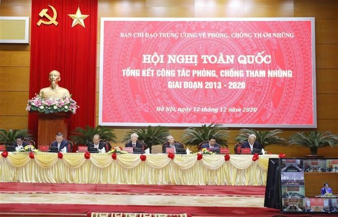 Đoàn Chủ tịch điều hành hội nghị. (Ảnh: Phương Hoa/TTXVN) Đoàn Chủ tịch điều hành hội nghị. (Ảnh: Phương Hoa/TTXVN)
