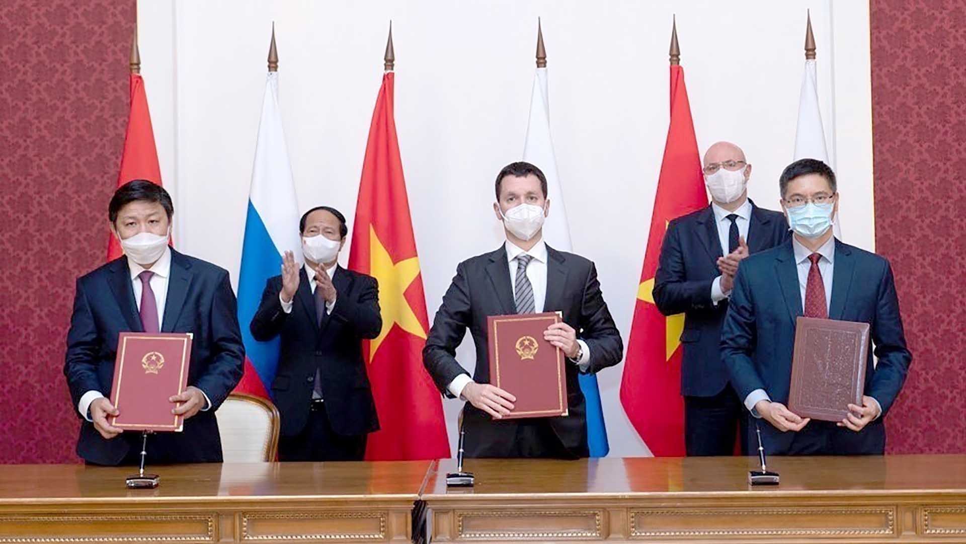 Phó Thủ tướng Lê Văn Thành hội kiến Phó Thủ tướng Nga Dmitry Chernyshenko Phó Thủ tướng Lê Văn Thành hội kiến Phó Thủ tướng Nga Dmitry Chernyshenko