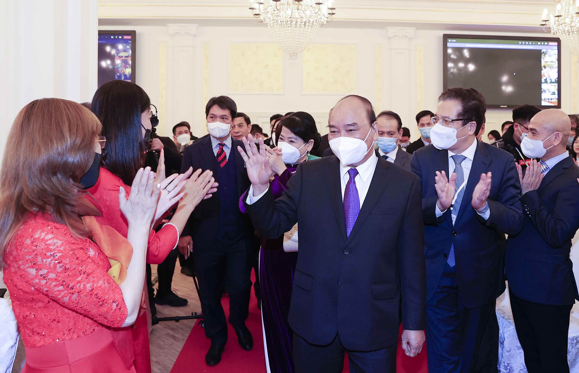 Chủ tịch nước Nguyễn Xuân Phúc gặp mặt đại diện kiều bào Việt Nam tại LB Nga