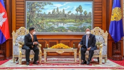 Chủ tịch Quốc hội Campuchia tiếp Đại sứ Nguyễn Huy Tăng chào xã giao