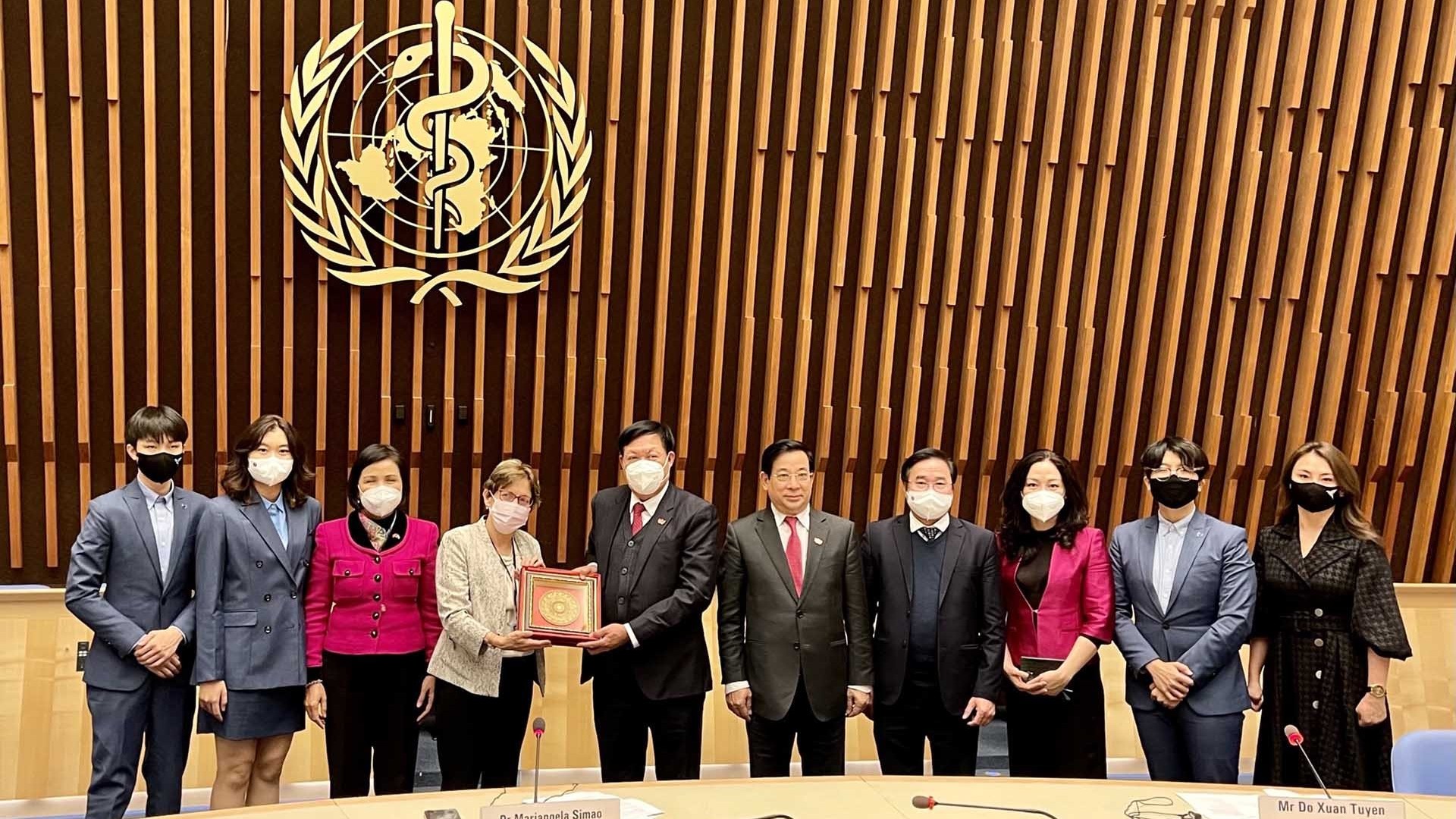 who danh gia cao tinh than doi moi sang tao va san sang chia se cong nghe phong chong covid19 cua viet nam