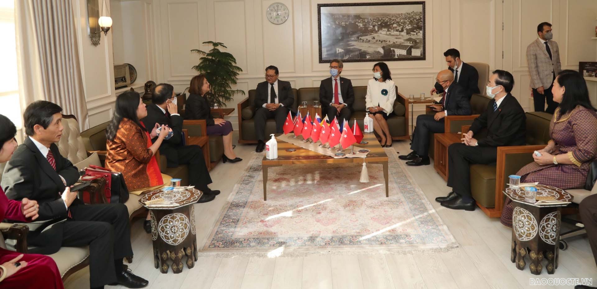 Thị trưởng TP. Gaziantep tiếp Đoàn Đại sứ các nước ASEAN.