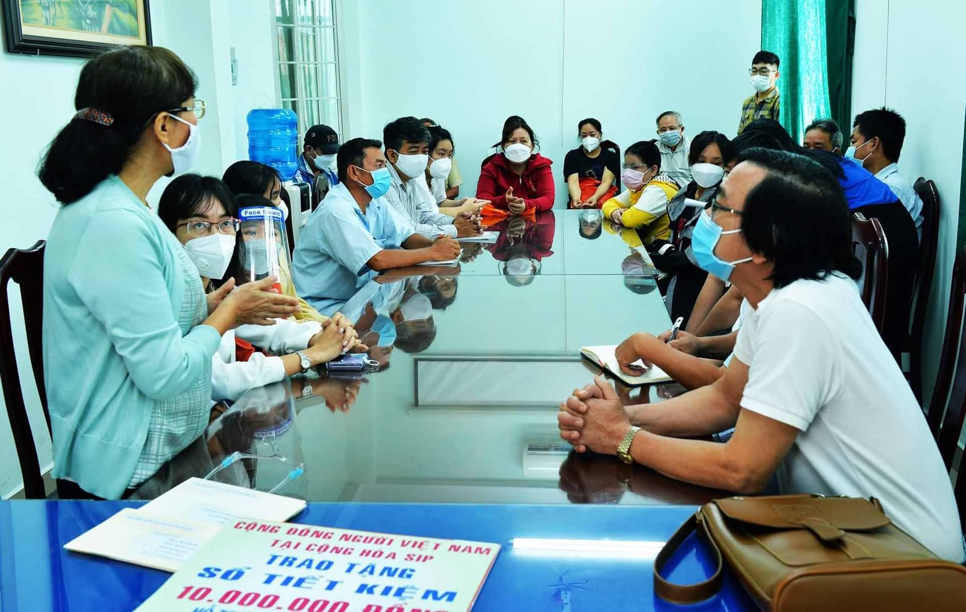 Kiều bào tại Italy và Cyprus chung tay đùm bọc trẻ mồ côi do đại dịch Covid-19