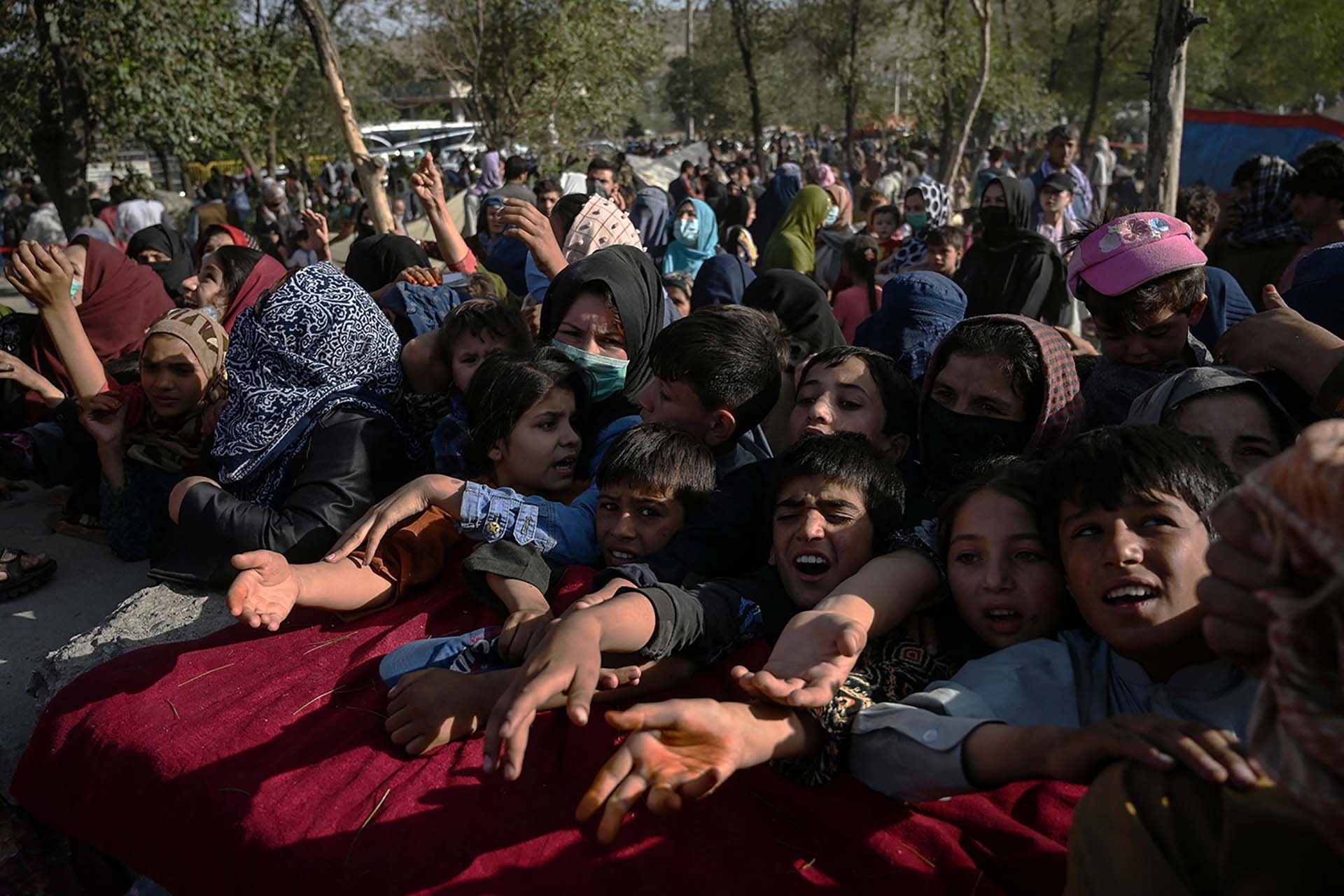 Afghanistan đang đứng trước nguy cơ khủng hoảng nhân đạo sau khi Mỹ rút quân và Taliban lên nắm quyền cuối tháng 8. (Nguồn: AP/AFP)