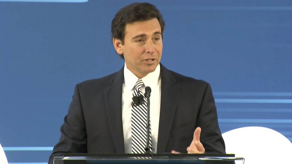 cac hang xe o to my chuyen huong dau tu vao noi dia