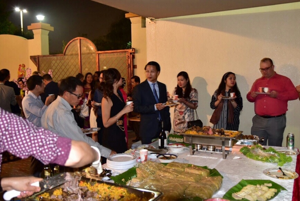 vui xuan doan tu o uae