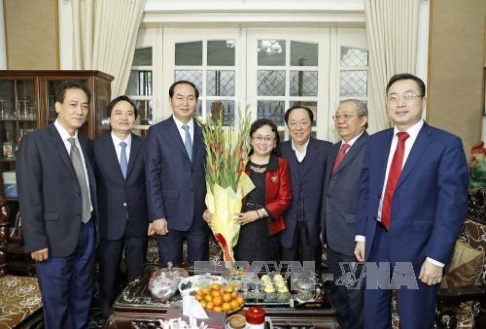 chu tich nuoc tran dai quang tham chuc tet cac tri thuc tieu bieu cua thu do ha noi