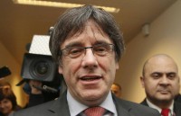 tay ban nha catalonia van chua bau duoc thu hien