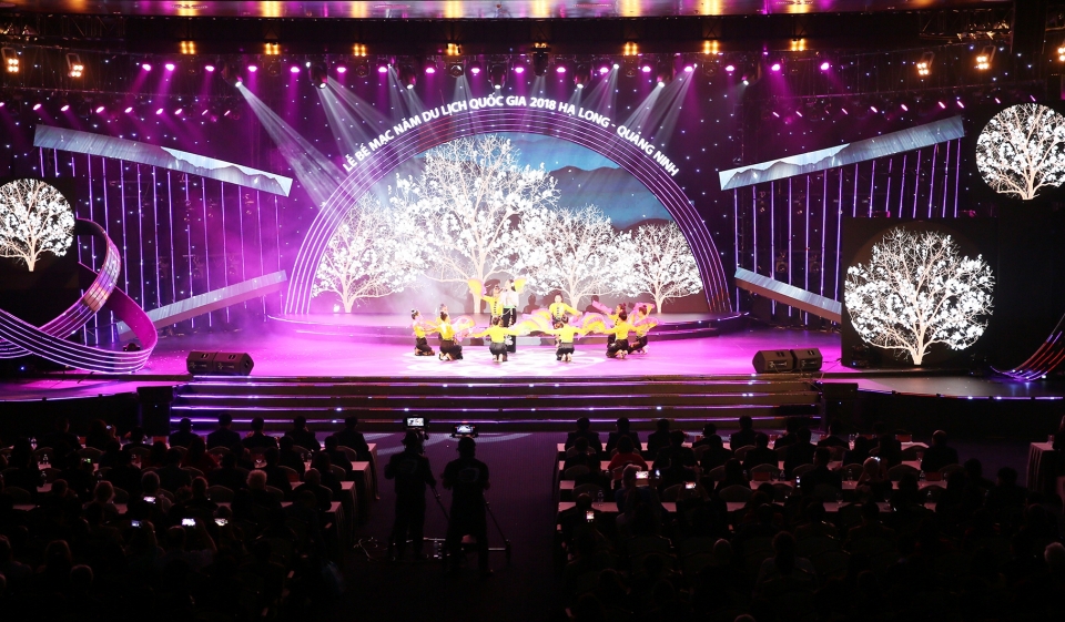 Doanh thu 620.000 tỷ đồng trong Năm Du lịch Quốc gia 2018 tin nhap 20190119214647