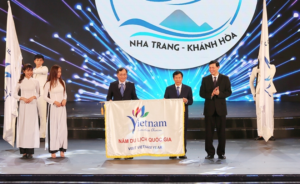 Doanh thu 620.000 tỷ đồng trong Năm Du lịch Quốc gia 2018 tin nhap 20190119214647