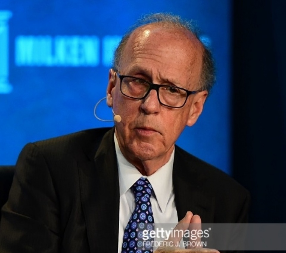 tong thong trump hoi chuyen gia tra loi