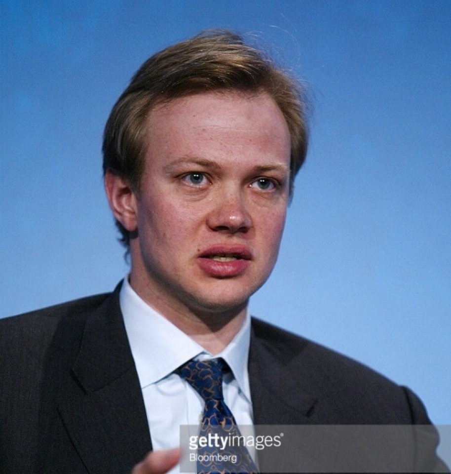 tong thong trump hoi chuyen gia tra loi