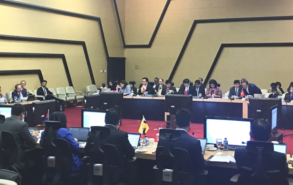 cuoc hop lan thu 25 uy ban hop tac chung asean eu